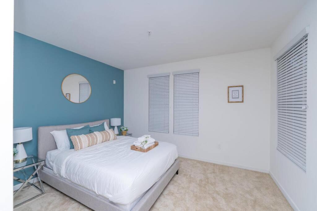 Amazing 2 Bedroom 7 Min From Disneyland W Free Parking อนาไฮม์ ภายนอก รูปภาพ