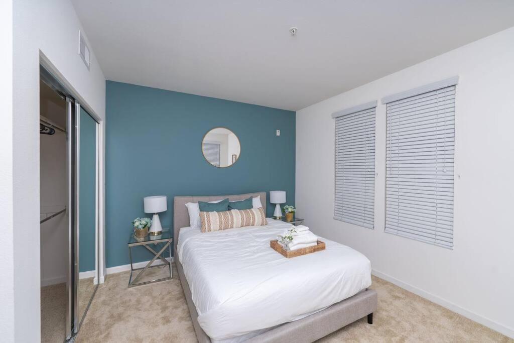 Amazing 2 Bedroom 7 Min From Disneyland W Free Parking อนาไฮม์ ภายนอก รูปภาพ