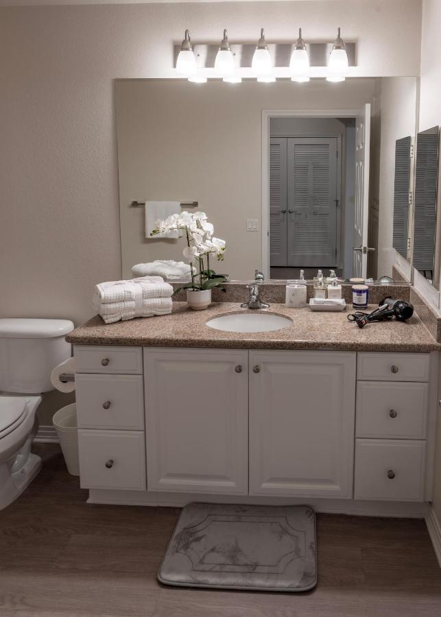 Amazing 2 Bedroom 7 Min From Disneyland W Free Parking อนาไฮม์ ภายนอก รูปภาพ